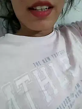 saraaxx1 online show from 07-17-26, 12:12