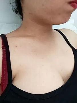saraaxx1 online show from 07-18-26, 10:41