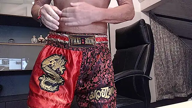 Snapshot of munichrubber chatting on 04-02-26, 04:21 munichrubber online show from 04-02-26, 04:21