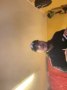 Snapshot of Bello98sud chatting on 12-02-25, 11:26 Bello98sud online show from 12-02-25, 11:26