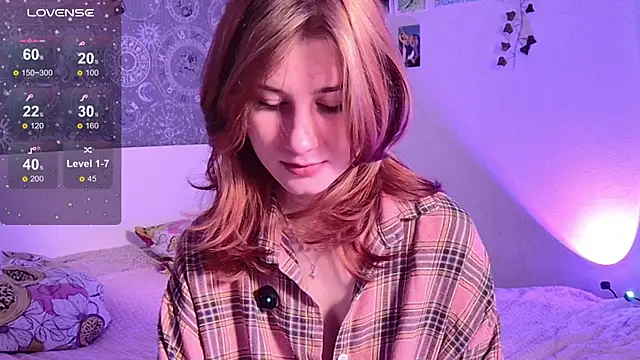 Snapshot of Cute_Cate404 chatting on 11-13-25, 03:16 Cute Cate404 online show from 11-13-25, 03:16