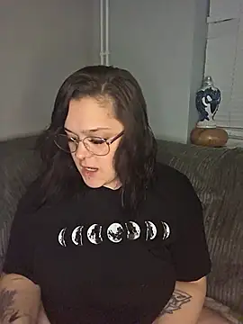 Saucy-Serenity online show from 10-21-25, 07:25