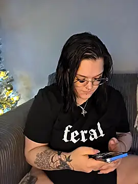 Saucy-Serenity online show from 11-18-25, 08:35