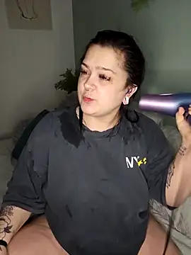 Saucy-Serenity online show from 04-24-26, 08:55