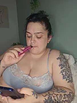 Saucy-Serenity online show from 06-24-26, 09:58
