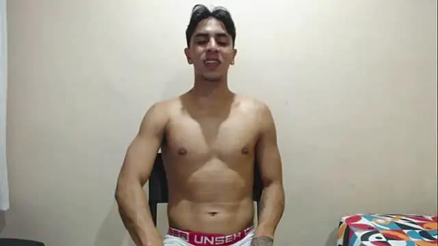 Snapshot of Monkey_uchiha777 chatting on 09-11-25, 02:33 Monkey uchiha777 online show from 09-11-25, 02:33