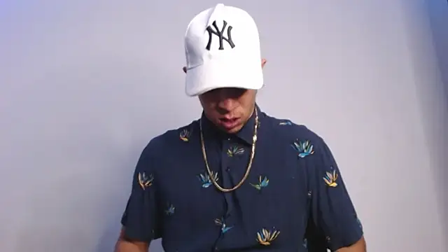 Snapshot of Monkey_uchiha777 chatting on 01-08-26, 08:33 Monkey uchiha777 online show from 01-08-26, 08:33