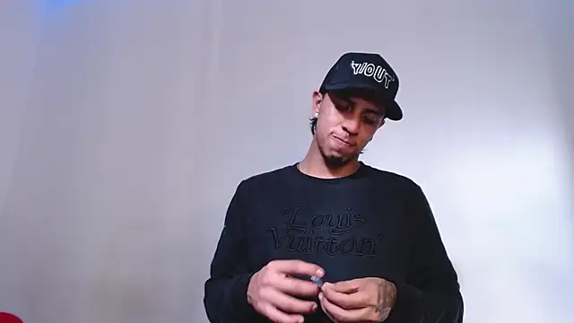 Snapshot of Monkey_uchiha777 chatting on 01-14-26, 01:39 Monkey uchiha777 online show from 01-14-26, 01:39