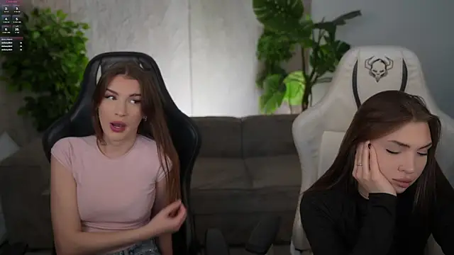 Snapshot of Billie054 chatting on 11-18-25, 08:19 Billie054 online show from 11-18-25, 08:19