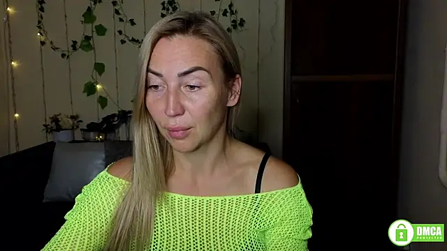 Kiss julli88I online show from 09-14-25, 05:23