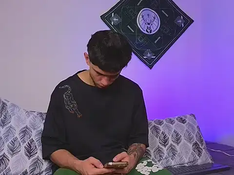 samevansx  online show from 09-18-25, 02:52