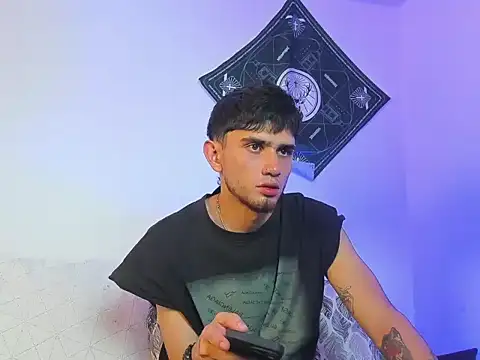 samevansx  online show from 02-11-26, 06:02