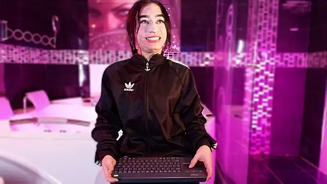 Small Hot19 online show from 02-20-26, 10:38