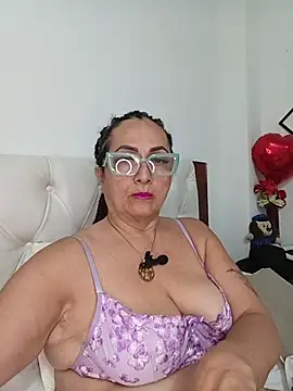 Snapshot of AlessandraLeroy chatting on 07-01-26, 02:24 AlessandraLeroy online show from 07-01-26, 02:24
