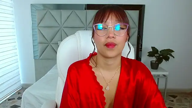 Snapshot of sharon_rosse__ chatting on 03-11-25, 12:28 sharon rosse   online show from 03-11-25, 12:28