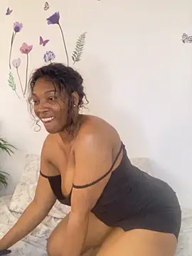 Nahomy gree online show from 12-20-25, 08:16