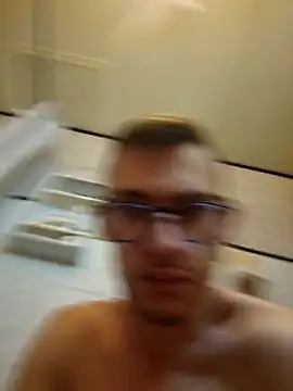 Snapshot of Yukysama79 chatting on 11-24-25, 10:37 Yukysama79 online show from 11-24-25, 10:37