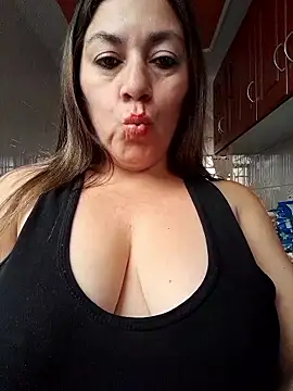 Snapshot of Luna-nevada chatting on 09-24-25, 10:24 Luna-nevada online show from 09-24-25, 10:24