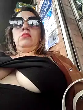 Luna-nevada online show from 11-13-25, 04:06