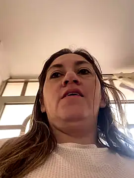 Luna-nevada online show from 11-22-25, 05:23