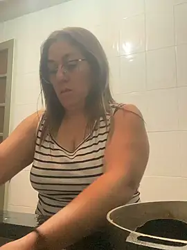 Luna-nevada online show from 04-29-26, 02:59