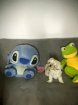 Snapshot of Mia_cullen_ chatting on 09-16-25, 08:26 Mia cullen online show from 09-16-25, 08:26