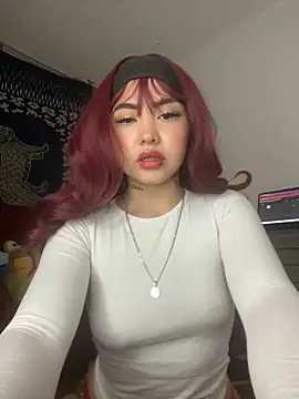 Snapshot of Mia_cullen_ chatting on 10-18-25, 04:48 Mia cullen online show from 10-18-25, 04:48