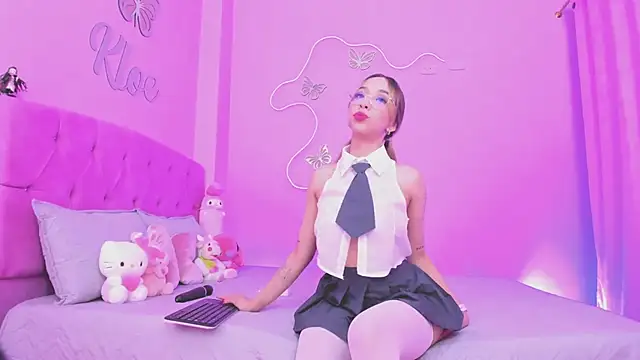 Snapshot of KloeJonnes_ chatting on 03-29-26, 03:28 KloeJonnes online show from 03-29-26, 03:28