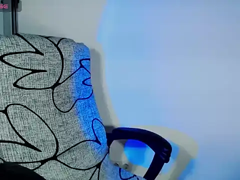 Hannah Kiim online show from 09-17-25, 05:03