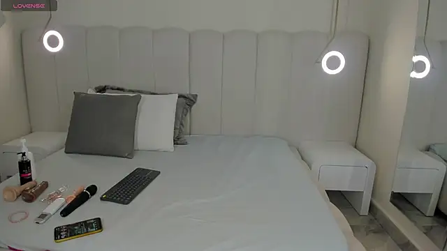 riri candy online show from 10-15-25, 04:01