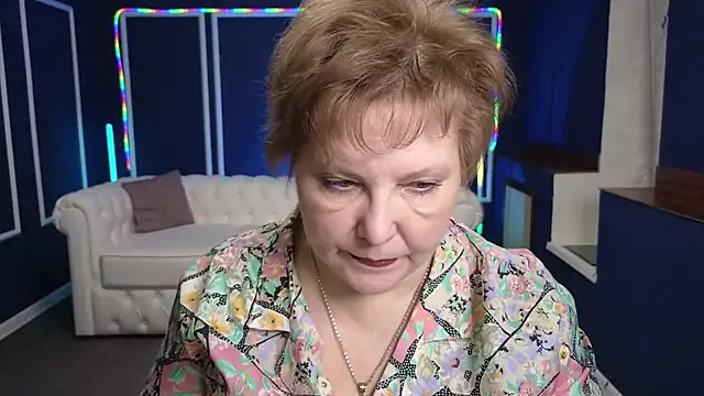 Kira Kenet online show from 03-17-25, 02:45