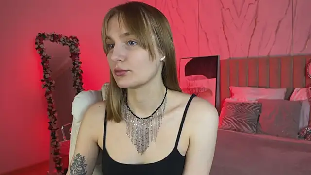  Vikky Moon  online show from 11-18-25, 12:38