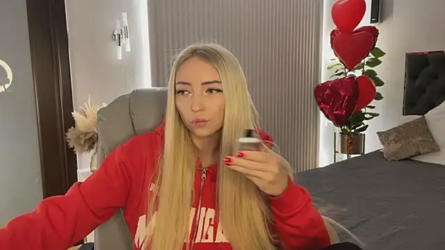 Snapshot of OhMyEmma chatting on 02-26-26, 01:26 OhMyEmma online show from 02-26-26, 01:26