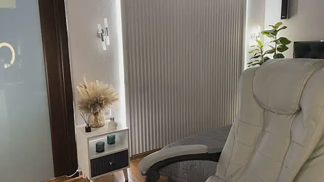 Snapshot of OhMyEmma chatting on 03-27-26, 01:33 OhMyEmma online show from 03-27-26, 01:33