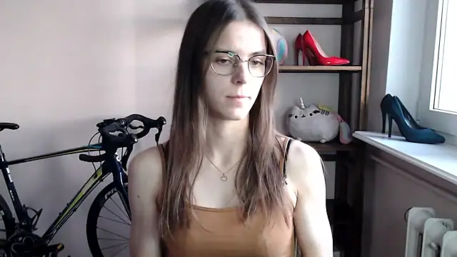 Snapshot of love_megi chatting on 12-19-25, 02:24 love megi online show from 12-19-25, 02:24