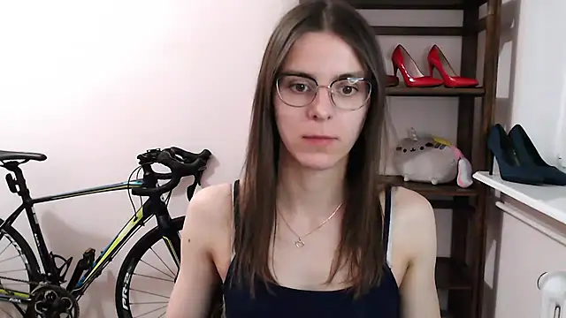 Snapshot of love_megi chatting on 01-05-26, 06:11 love megi online show from 01-05-26, 06:11