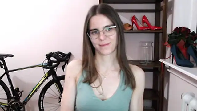 Snapshot of love_megi chatting on 01-18-26, 07:28 love megi online show from 01-18-26, 07:28