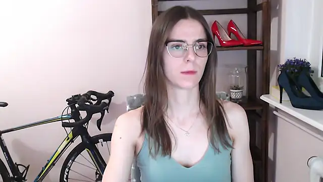 Snapshot of love_megi chatting on 02-02-26, 04:06 love megi online show from 02-02-26, 04:06