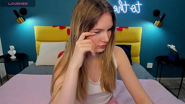 EvelineAmore online show from 02-04-26, 08:42