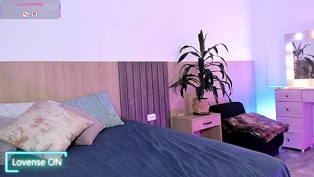  SamantaGomez online show from 03-06-26, 07:43