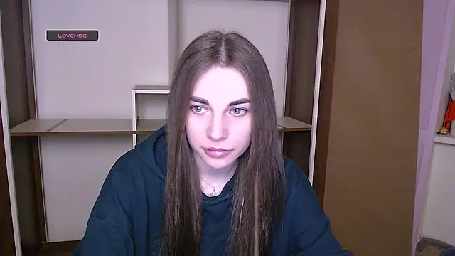 Snapshot of MiaDari_ chatting on 03-17-25, 07:35 MiaDari online show from 03-17-25, 07:35