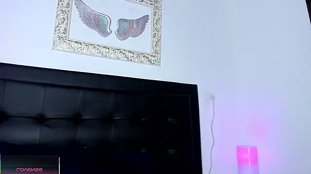 Snapshot of Lola_Blondie chatting on 09-11-25, 12:05 Lola Blondie online show from 09-11-25, 12:05