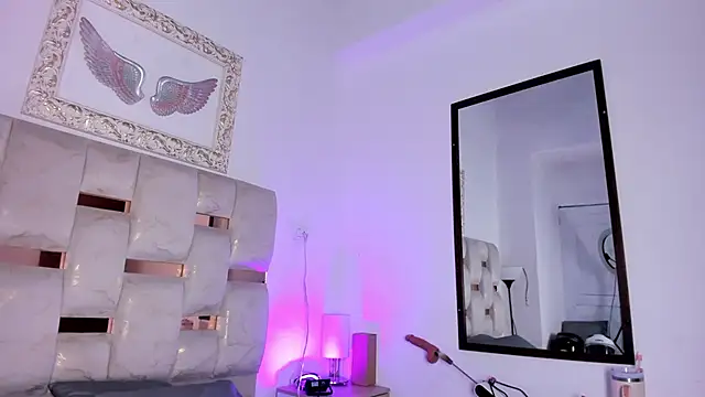 Snapshot of Lola_Blondie chatting on 03-05-26, 11:50 Lola Blondie online show from 03-05-26, 11:50