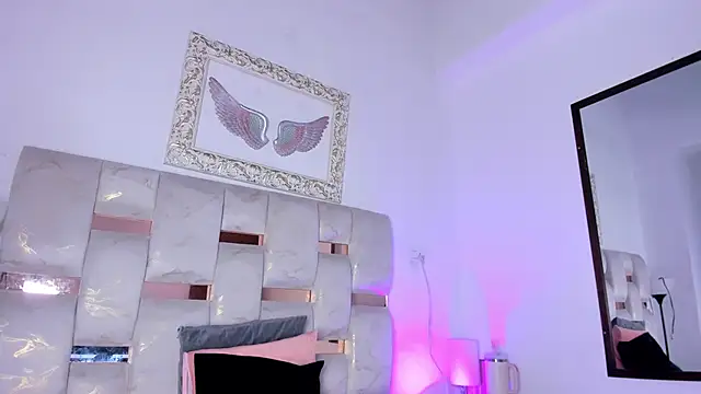 Snapshot of Lola_Blondie chatting on 03-06-26, 11:50 Lola Blondie online show from 03-06-26, 11:50