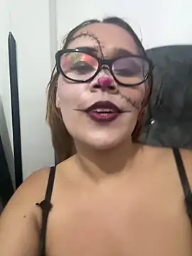 SophiaQueens online show from 10-31-25, 10:11
