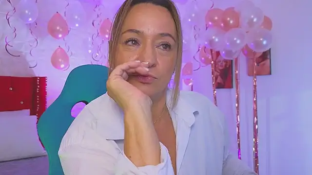 weet Evans    online show from 11-15-25, 02:53