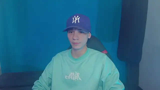 Snapshot of Burperking420_ chatting on 03-12-25, 05:49 Burperking420 online show from 03-12-25, 05:49