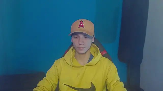 Snapshot of Burperking420_ chatting on 03-13-25, 05:50 Burperking420 online show from 03-13-25, 05:50