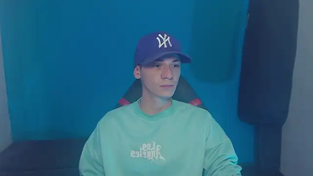 Snapshot of Burperking420_ chatting on 03-15-25, 05:37 Burperking420 online show from 03-15-25, 05:37