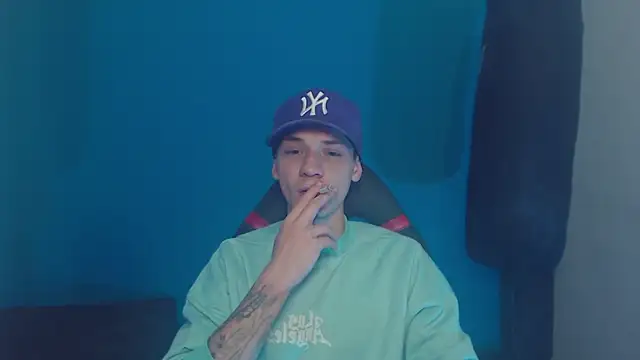 Snapshot of Burperking420_ chatting on 03-15-25, 09:05 Burperking420 online show from 03-15-25, 09:05